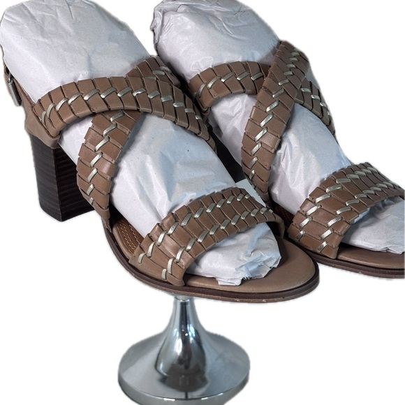 Lucky Brand Women's Dabene Stacked Heel Sandal Heeled Latte 10 - Picture 1 of 9
